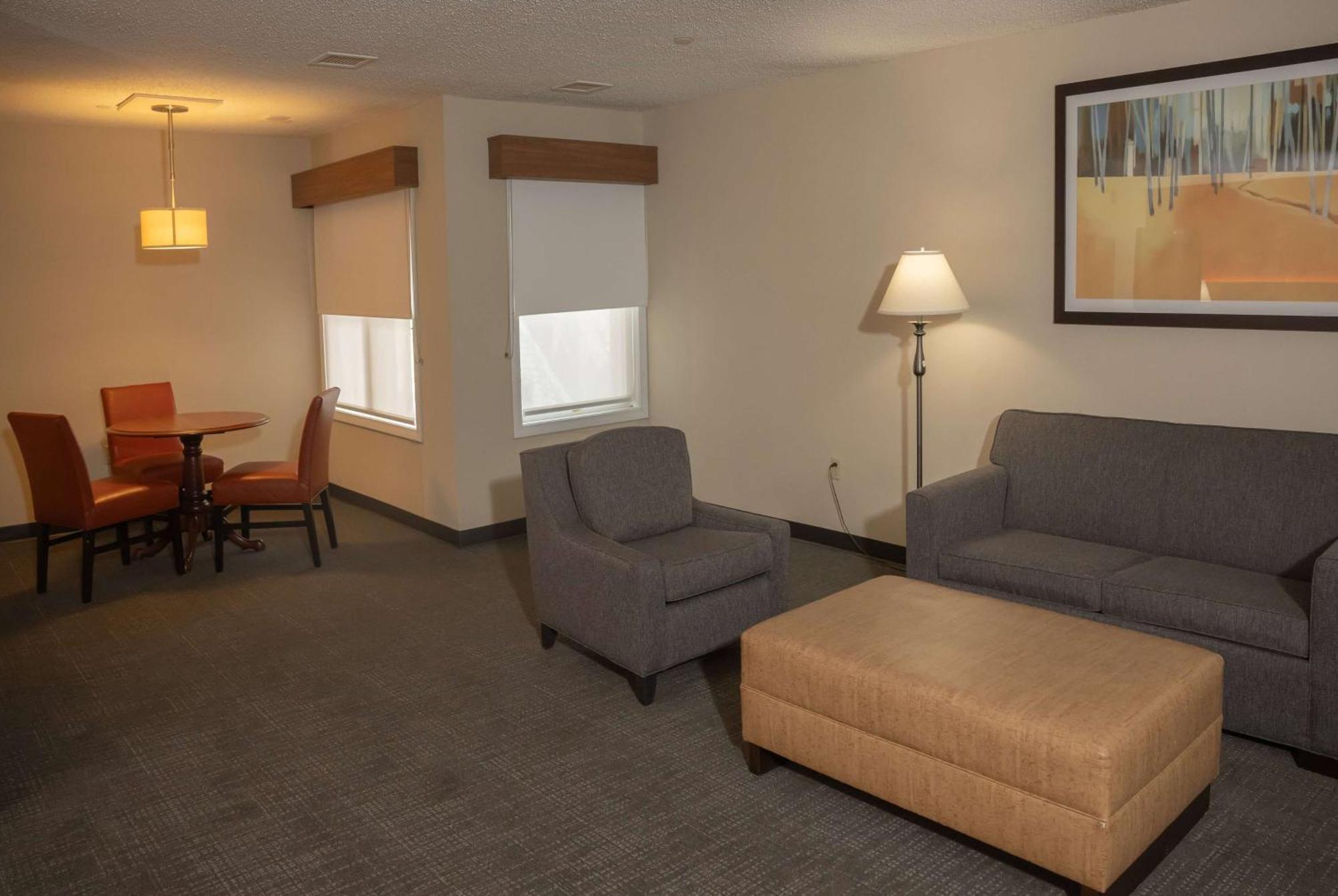 Hawthorn Suites By Wyndham Erie Kearsarge Екстериор снимка