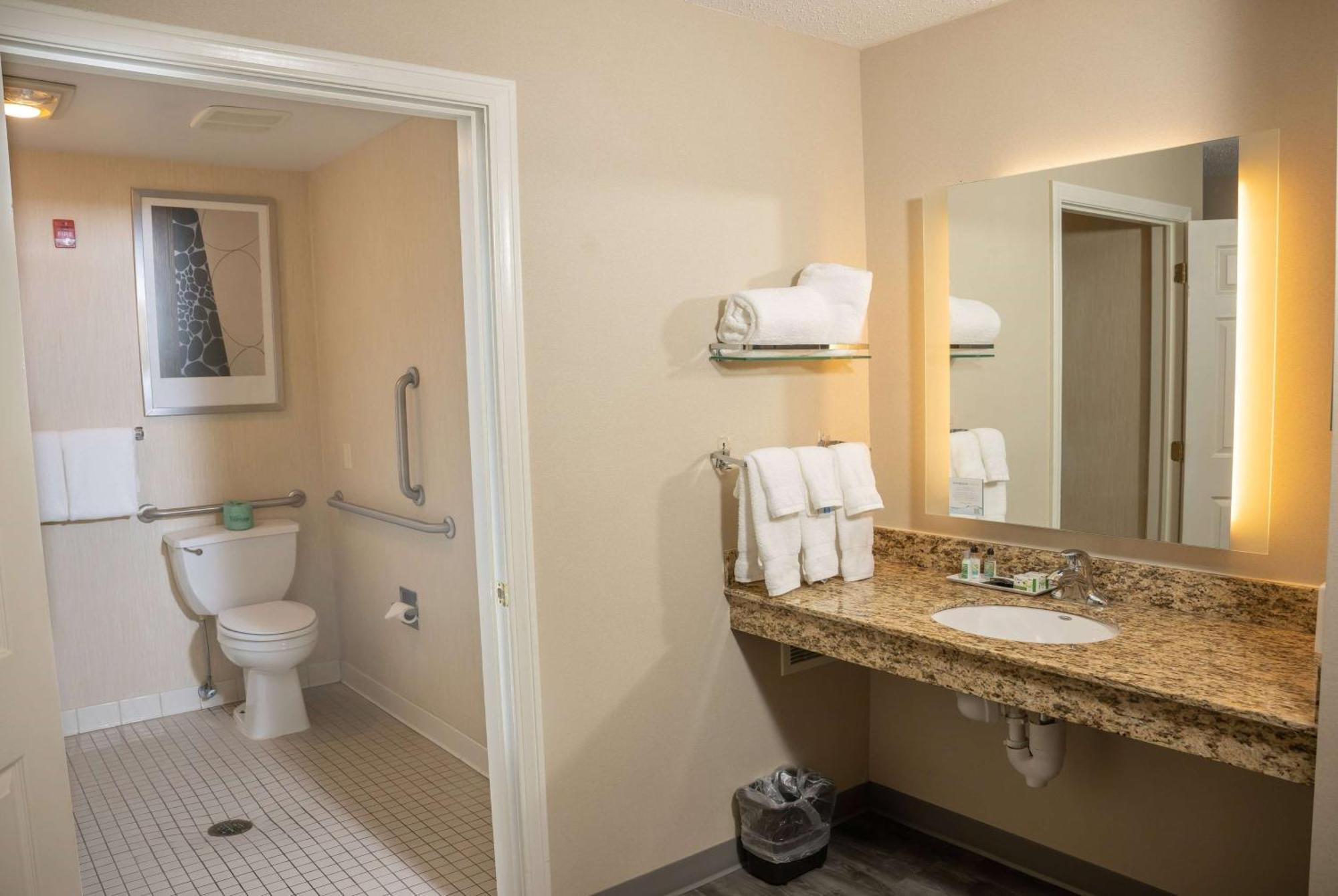 Hawthorn Suites By Wyndham Erie Kearsarge Екстериор снимка