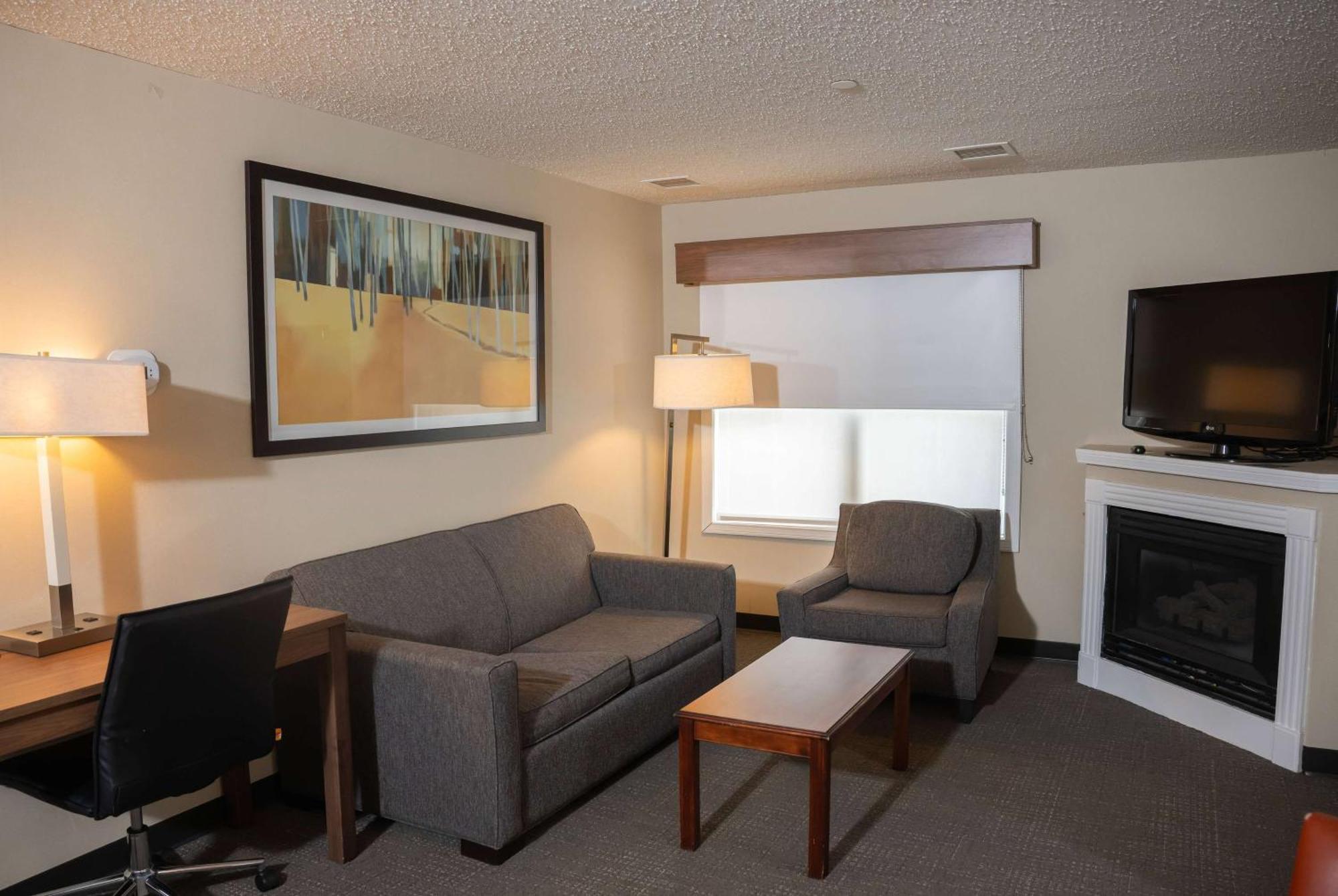 Hawthorn Suites By Wyndham Erie Kearsarge Екстериор снимка